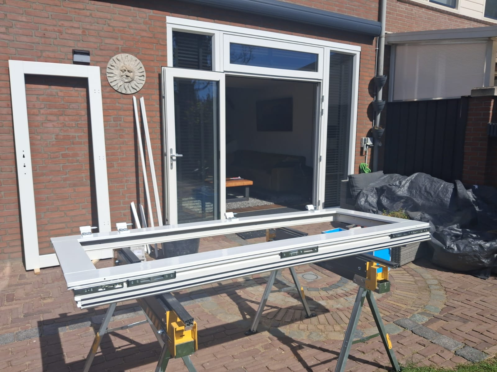 Servis okien, Breda, Holandsko